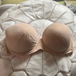 Pink padded underwire strapless push-up bra size 34DD/FR75